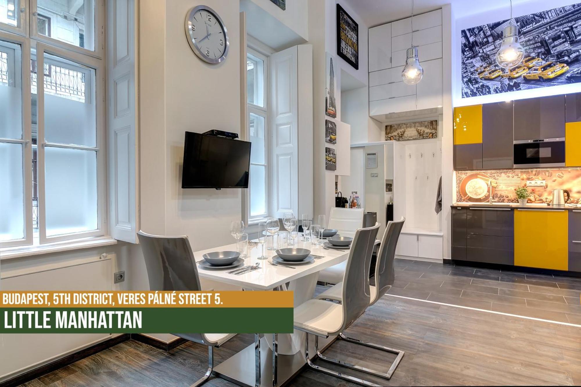 Little Americas Downtown Apartman